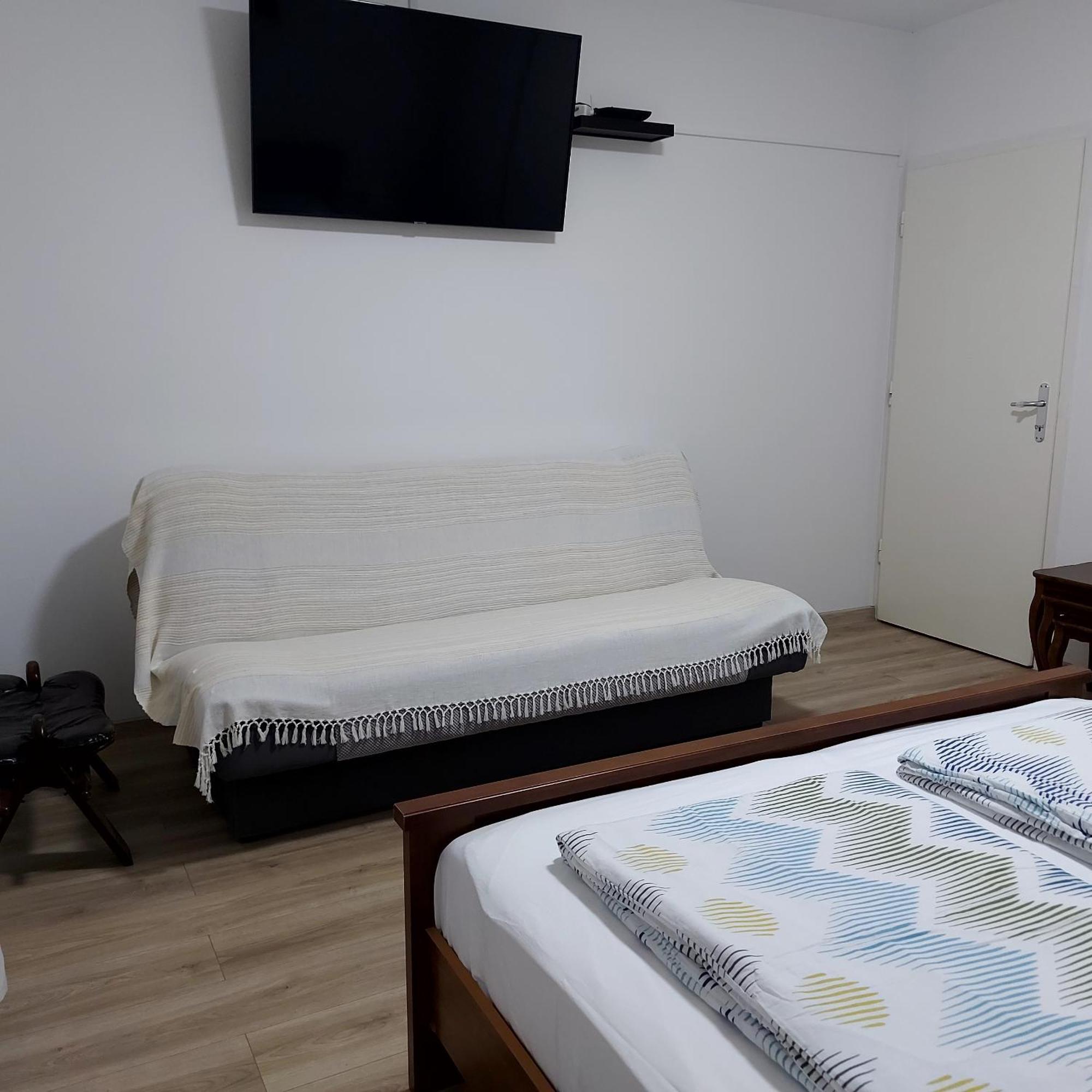 פאז'אנה Apartmani Slavulj מראה חיצוני תמונה